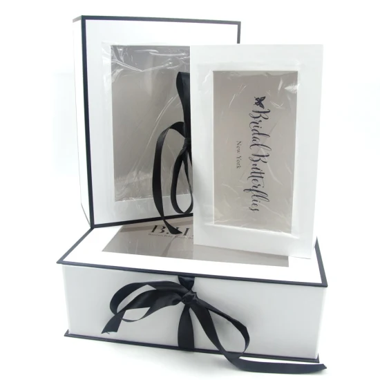 Boîte de papier cadeau cosmétique de vêtements d'emballage pliant personnalisé carré recyclé écologique avec ruban noir de fenêtre en PVC transparent